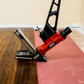 Installation Hardwood Floor E1499042408166
